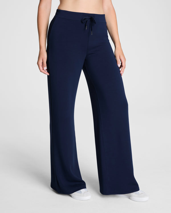 AirEssentials® Wide Leg Pant