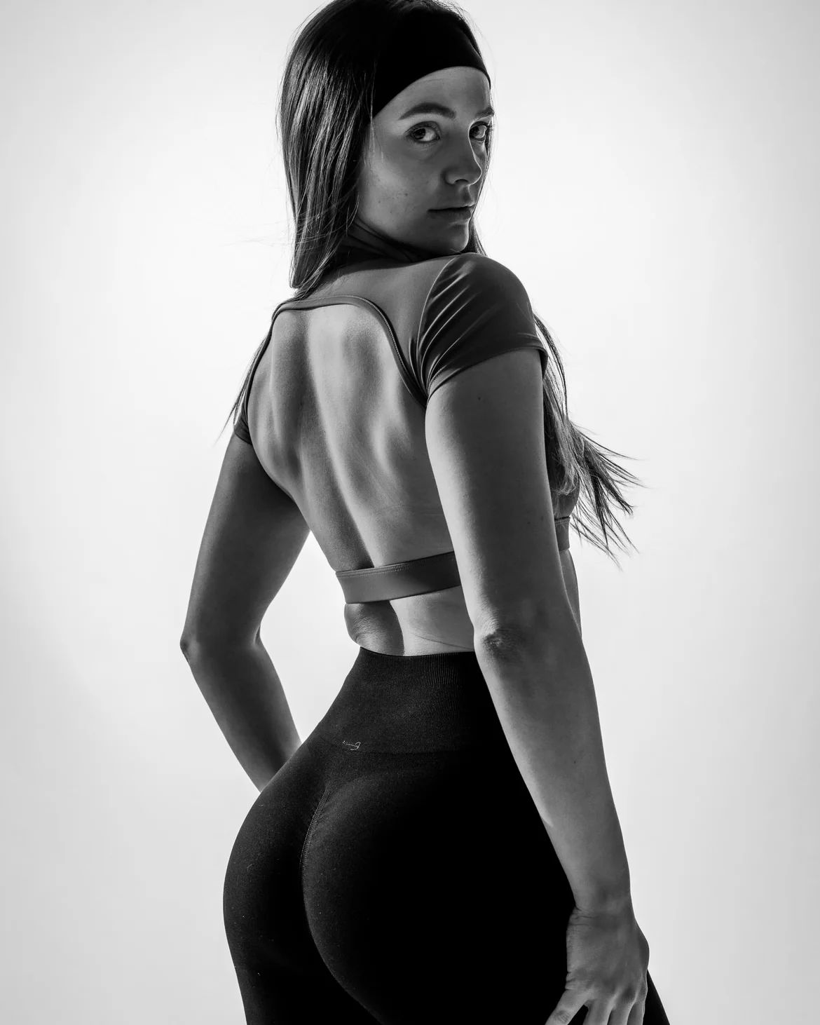 Backless Gym Top with Built in Bra - Milaro
