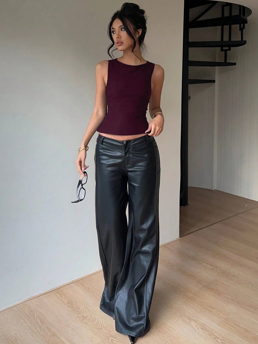 Open - Back Bow Detail Top - Milaro