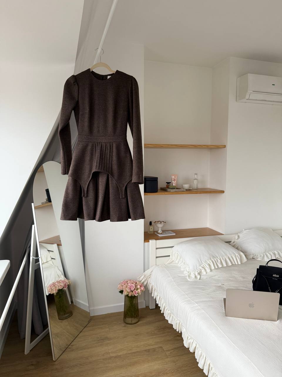 The Winter Willow Dress - Milaro